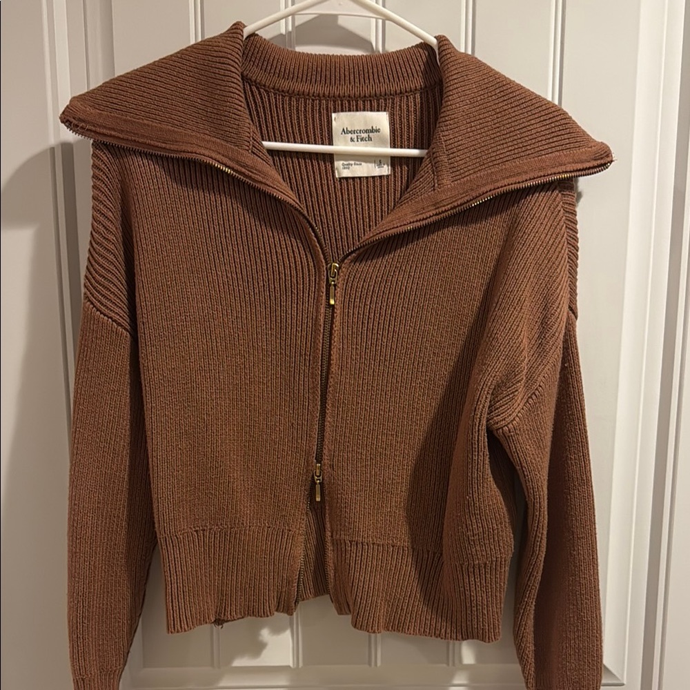 Abercrombie & Fitch Brown Ribbed Zipper Sweater